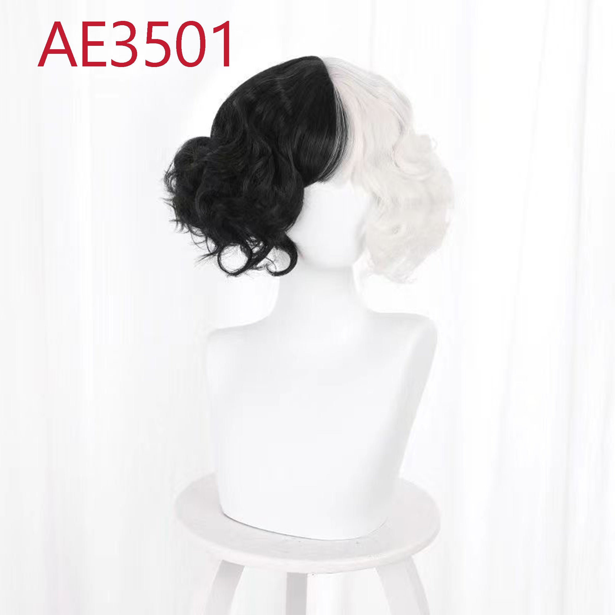 Anime Cruella 30cm Short Curl Wigs Black White Color Fake Hair for Cruella de Vil