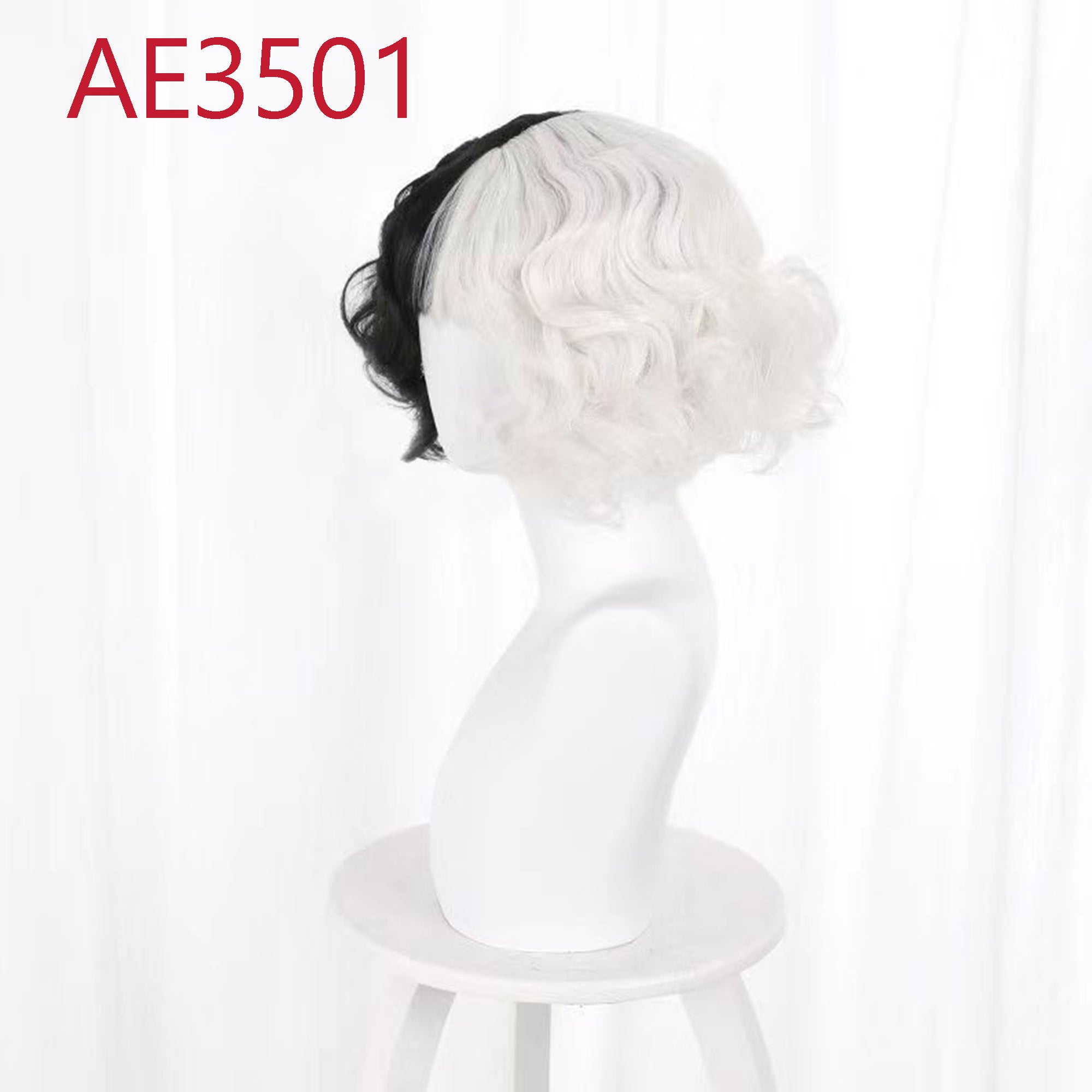 Anime Cruella 30cm Short Curl Wigs Black White Color Fake Hair for Cruella de Vil