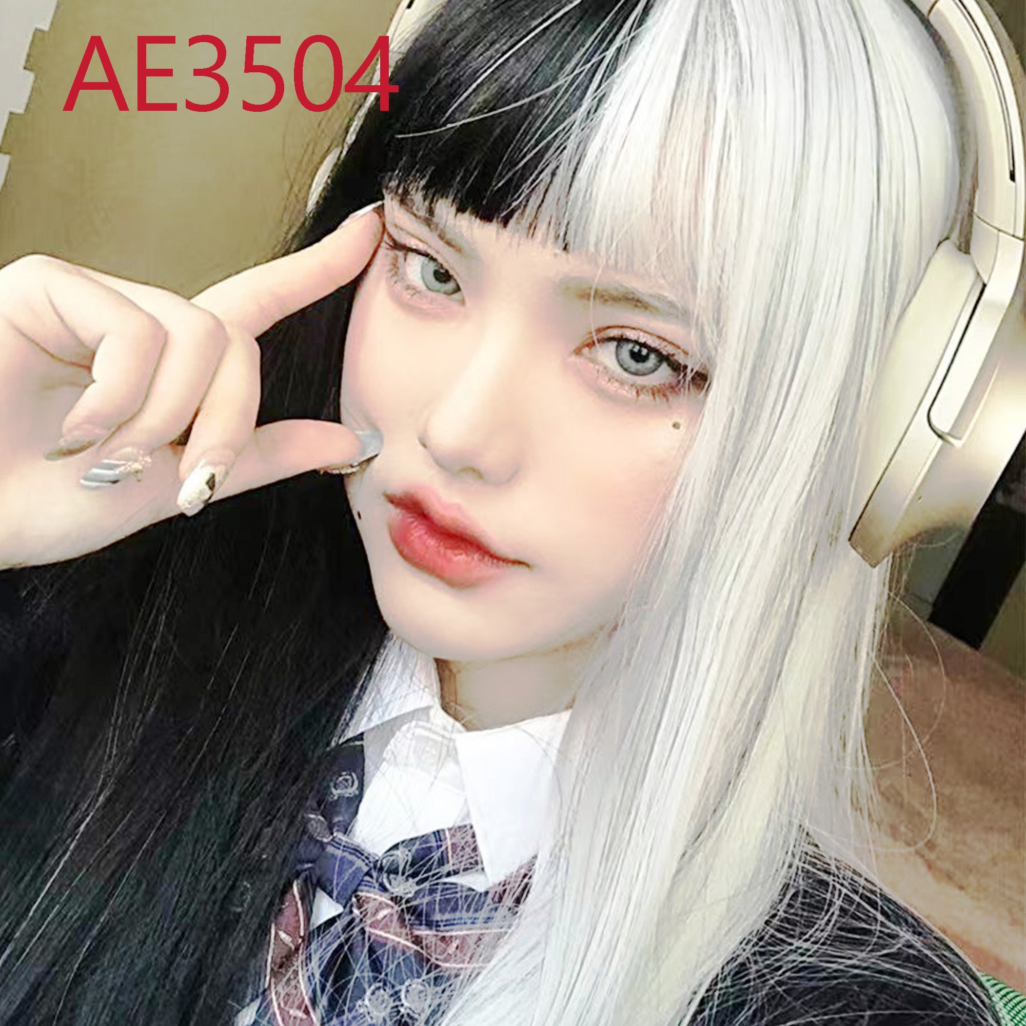 Anime Cruella 60cm Long Straight Wigs Black White Color Fake Hair for Cruella de Vil